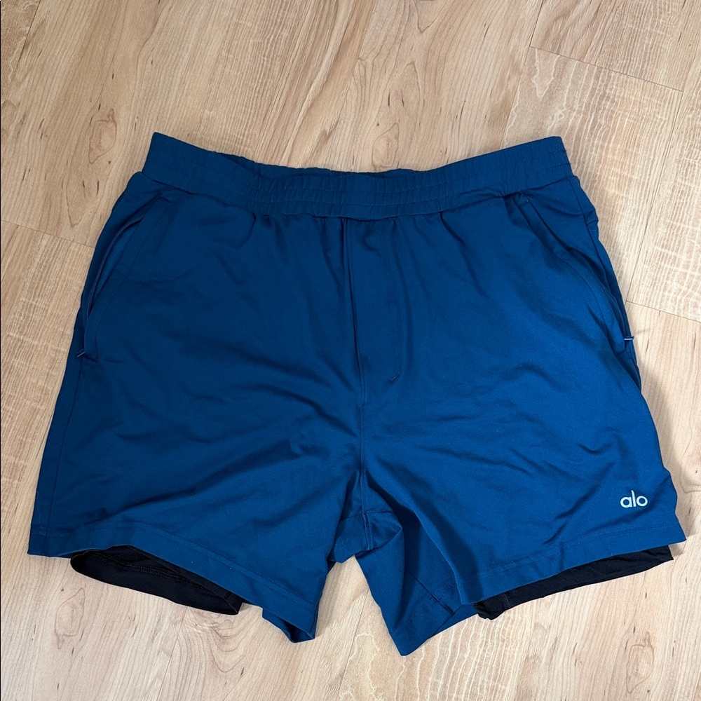ALO Yoga Men's Deep Blue Athletic Shorts